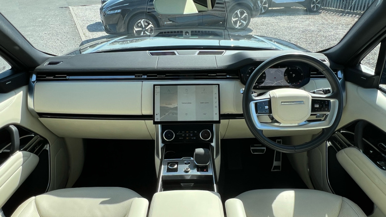 Land Rover Range Rover 3.0 D300 SE 4dr Auto Diesel Estate